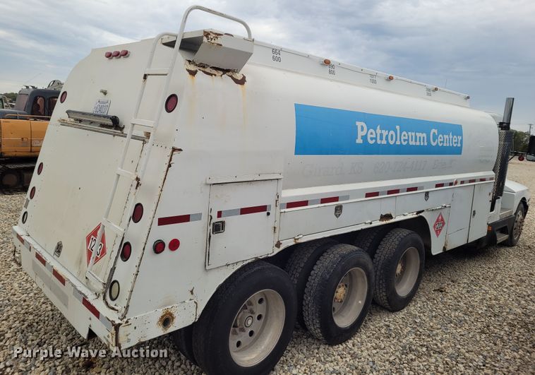 image for item FC9060 1994 Kenworth T600  fuel truck