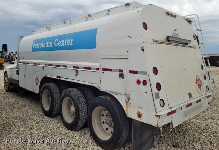 image for item FC9060 1994 Kenworth T600  fuel truck