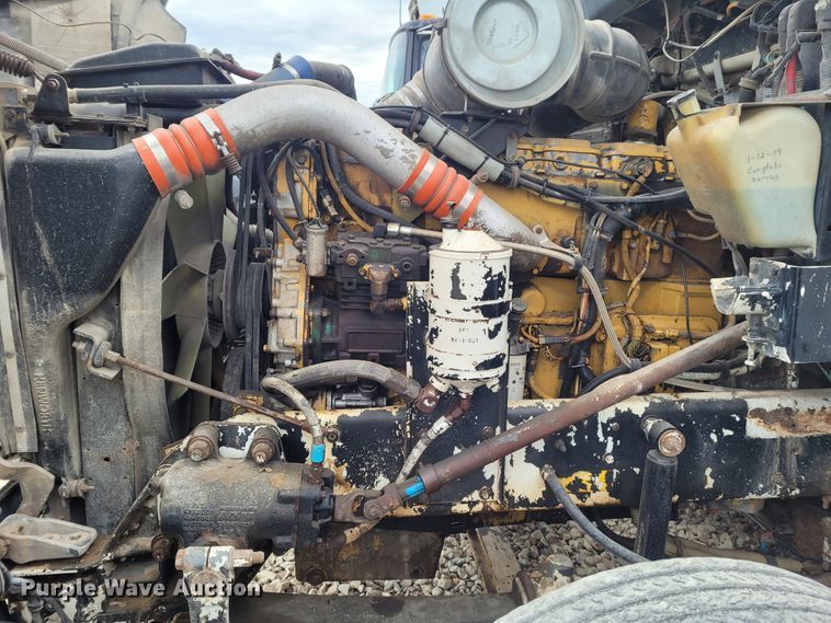 image for item FC9060 1994 Kenworth T600  fuel truck