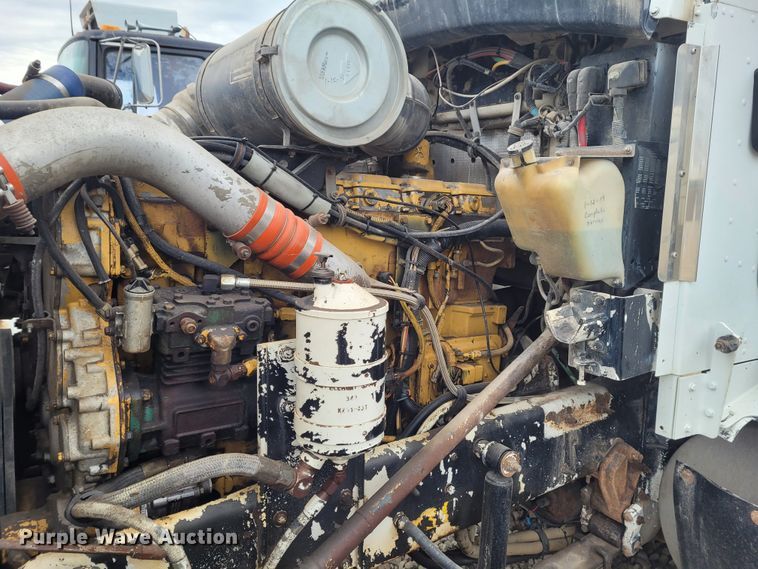 image for item FC9060 1994 Kenworth T600  fuel truck