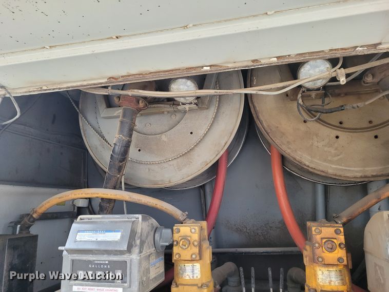 image for item FC9060 1994 Kenworth T600  fuel truck