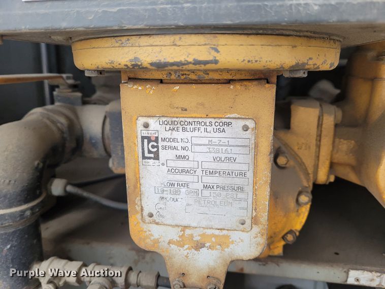 image for item FC9060 1994 Kenworth T600  fuel truck