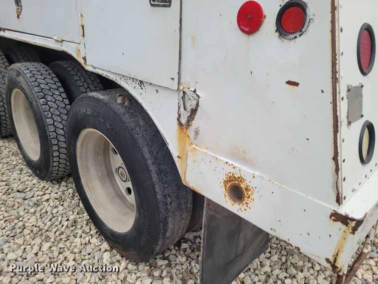 image for item FC9060 1994 Kenworth T600  fuel truck