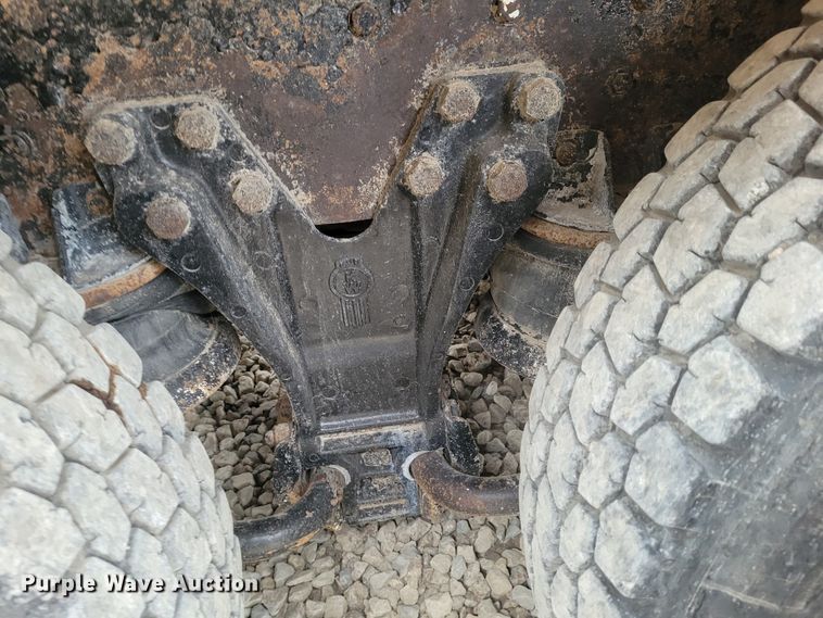 image for item FC9060 1994 Kenworth T600  fuel truck