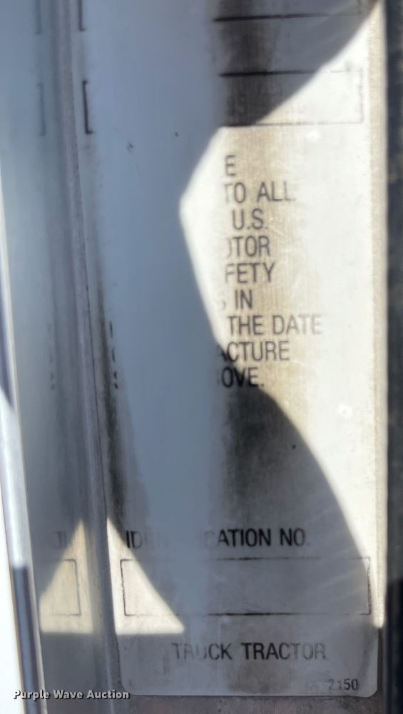 image for item FC9060 1994 Kenworth T600  fuel truck