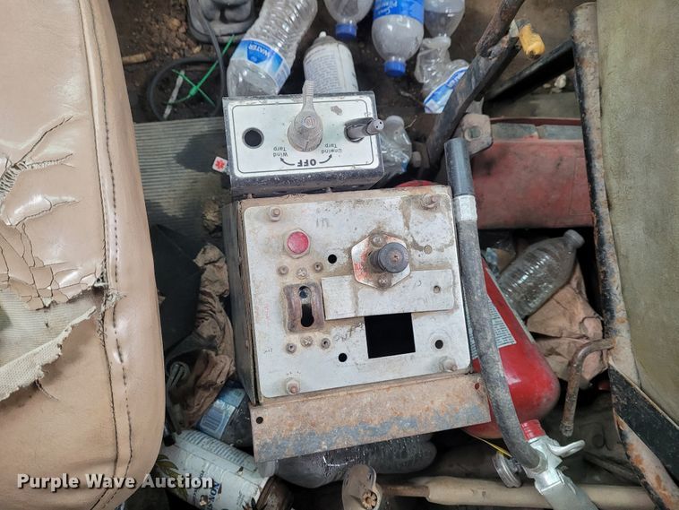 image for item FC9061 1984 Mack R686ST  dump truck