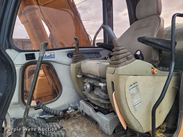 image for item FC9062 2001 Case CX130  excavator