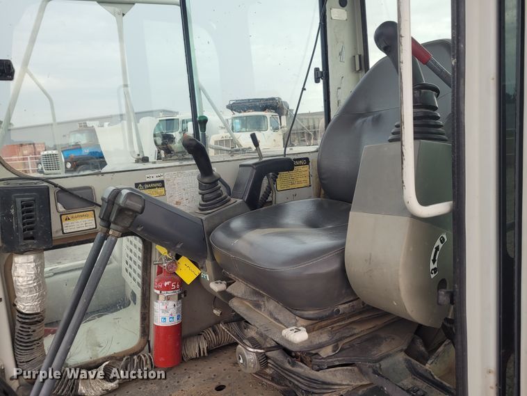 image for item FC9063 2005 Takeuchi TB175  mini excavator