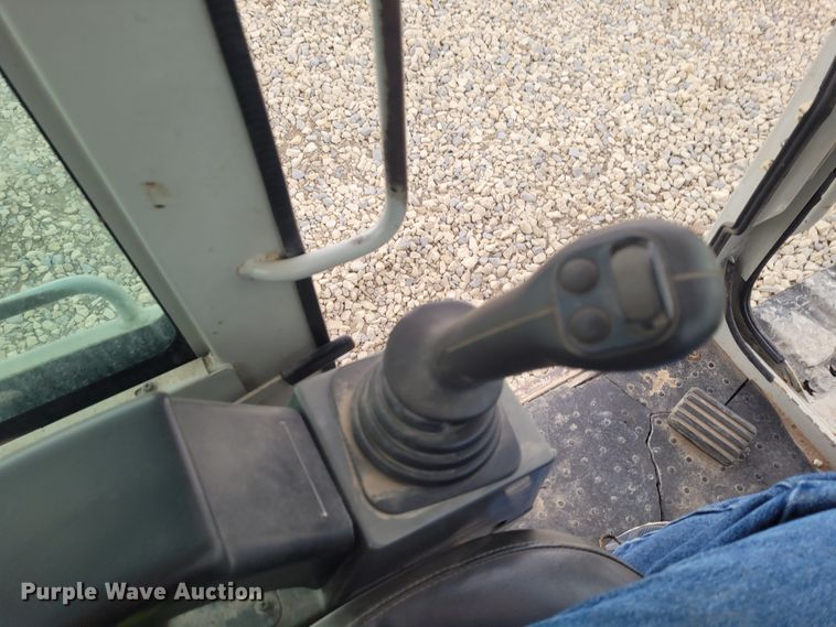 image for item FC9063 2005 Takeuchi TB175  mini excavator