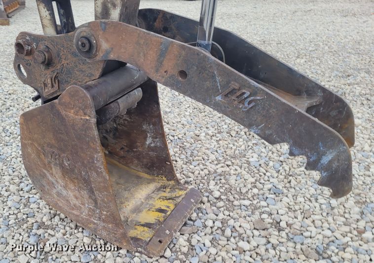 image for item FC9063 2005 Takeuchi TB175  mini excavator