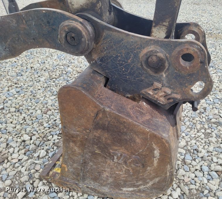 image for item FC9063 2005 Takeuchi TB175  mini excavator