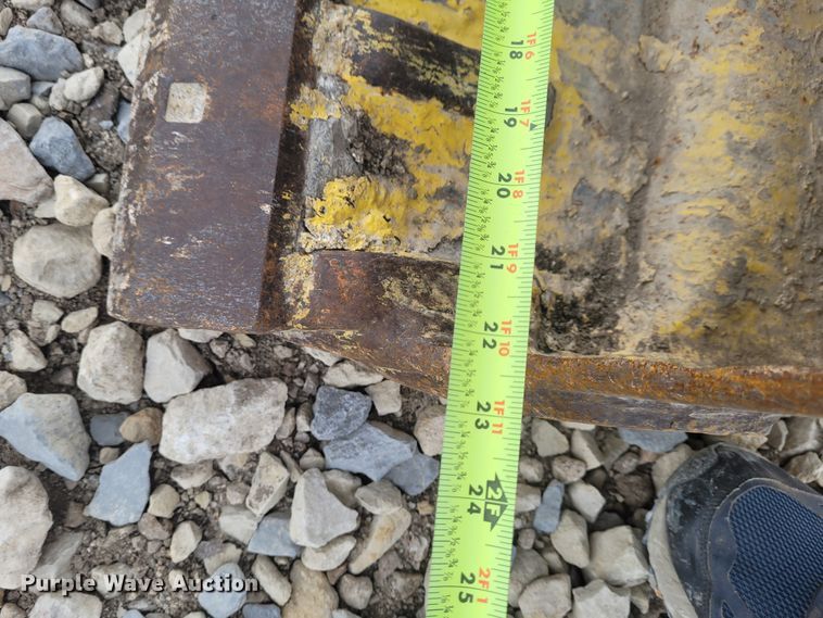 image for item FC9063 2005 Takeuchi TB175  mini excavator