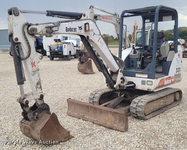 image for item FC9064 2002 Bobcat 331  mini excavator