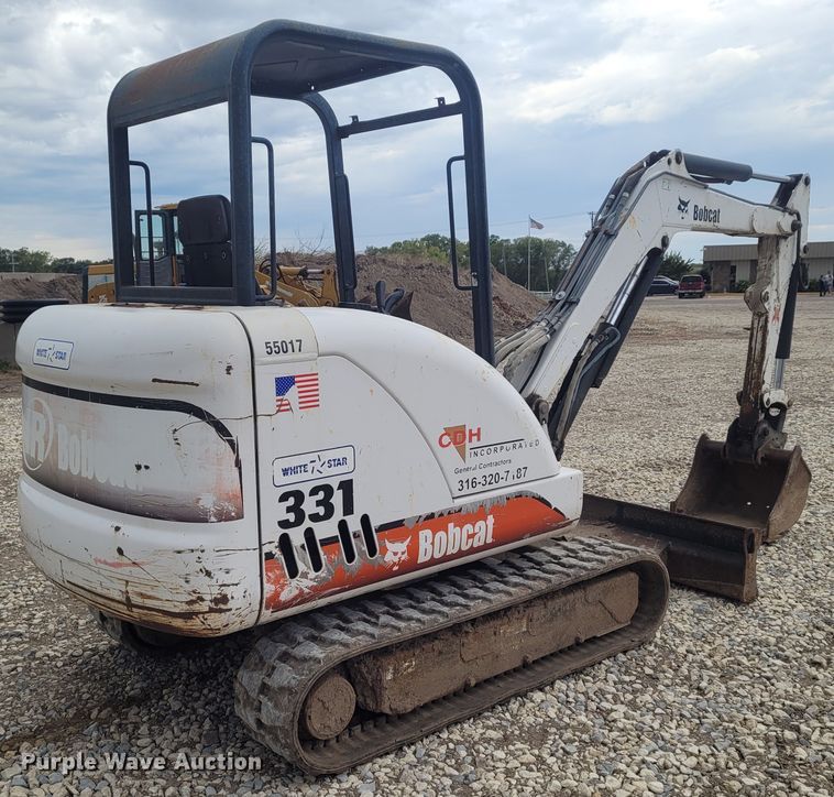 image for item FC9064 2002 Bobcat 331  mini excavator