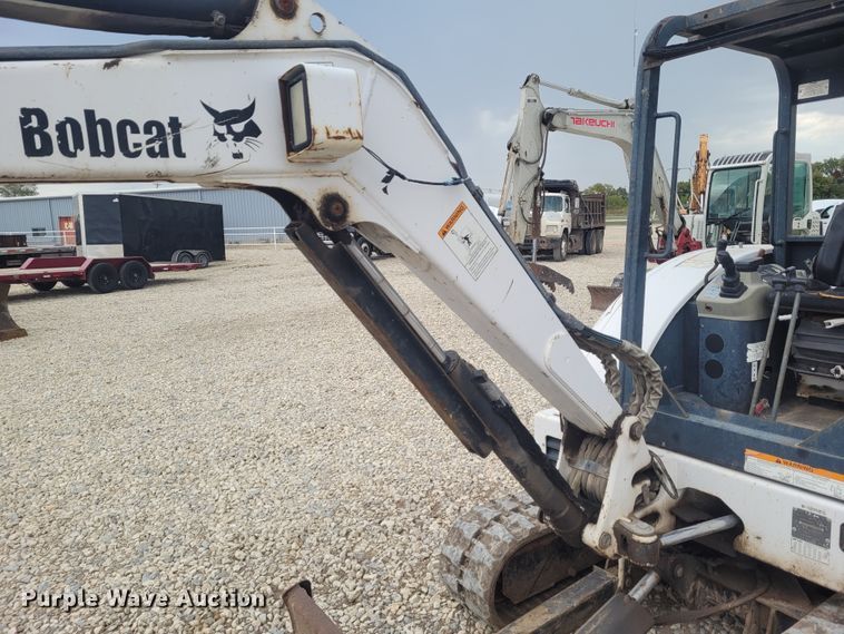 image for item FC9064 2002 Bobcat 331  mini excavator