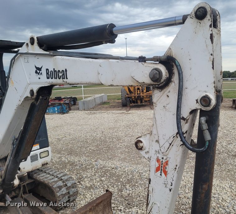 image for item FC9064 2002 Bobcat 331  mini excavator