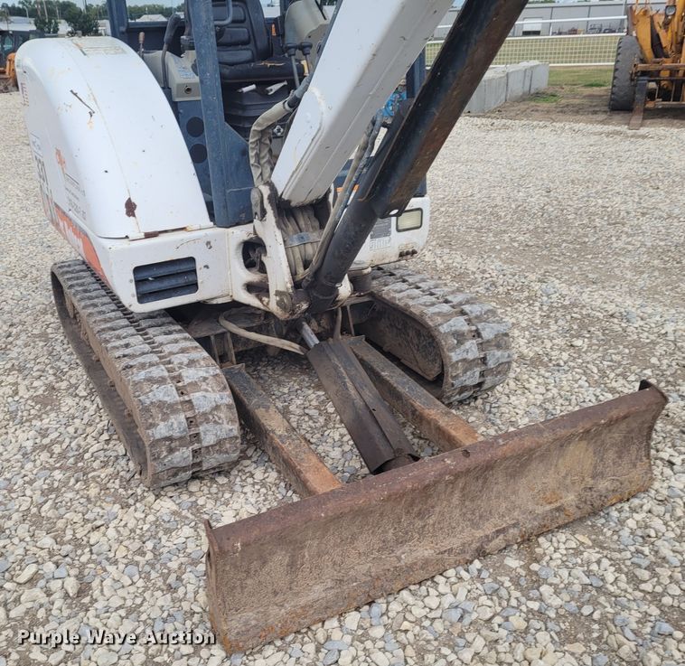 image for item FC9064 2002 Bobcat 331  mini excavator