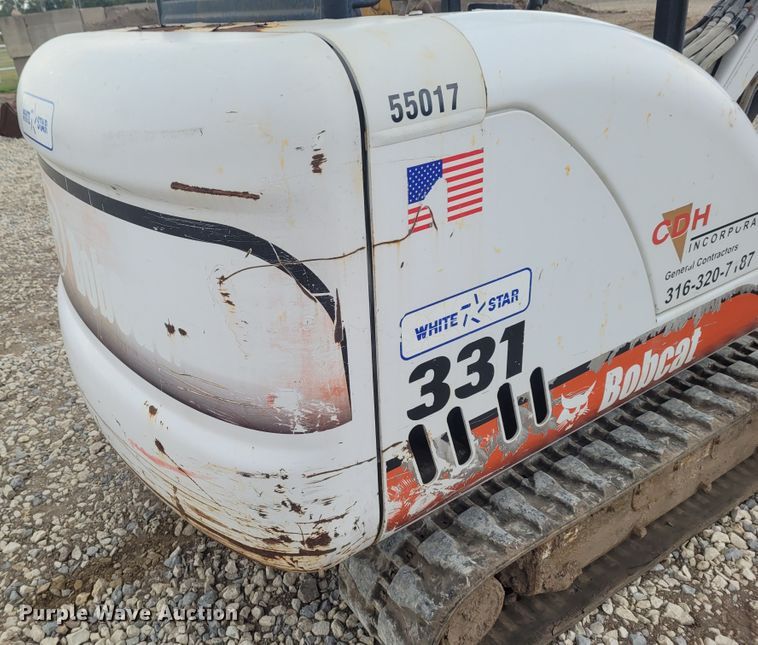 image for item FC9064 2002 Bobcat 331  mini excavator