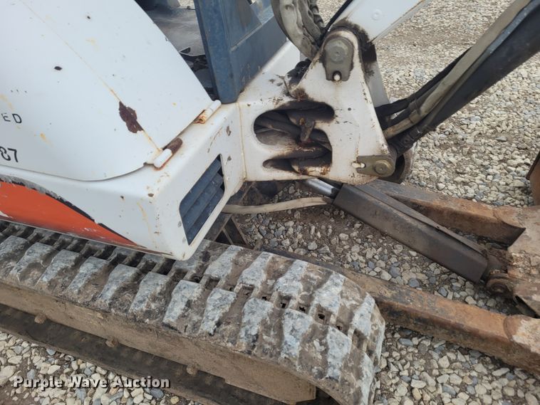 image for item FC9064 2002 Bobcat 331  mini excavator