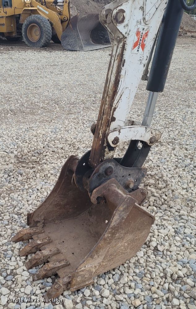 image for item FC9064 2002 Bobcat 331  mini excavator