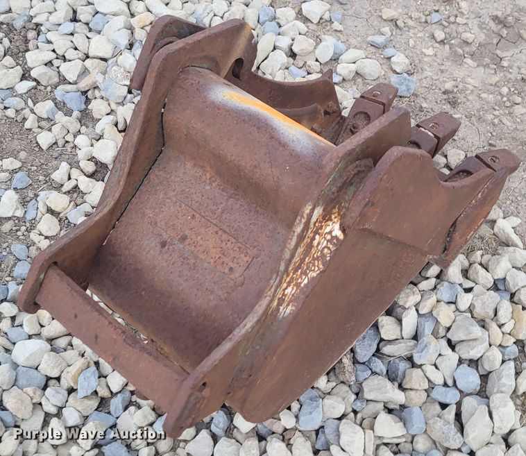 image for item FC9064 2002 Bobcat 331  mini excavator