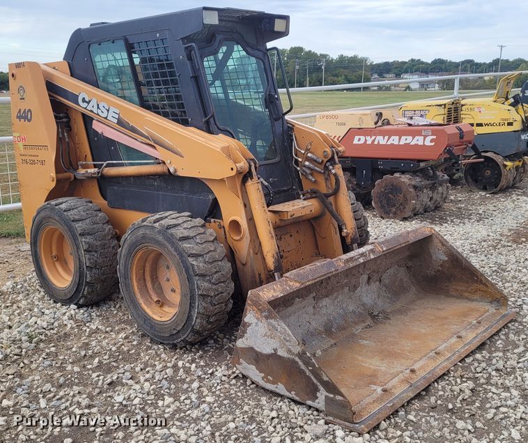 image for item FC9066 2006 Case 440  skid steer loader