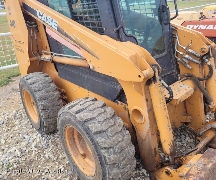 image for item FC9066 2006 Case 440  skid steer loader