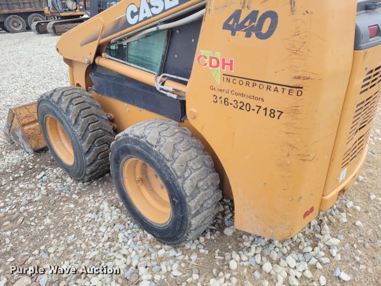image for item FC9066 2006 Case 440  skid steer loader