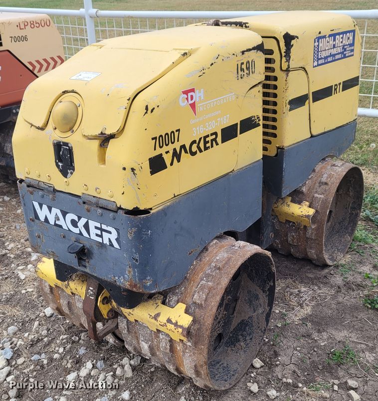 image for item FC9068 2005 Wacker RT70007  vibratory trench compactor