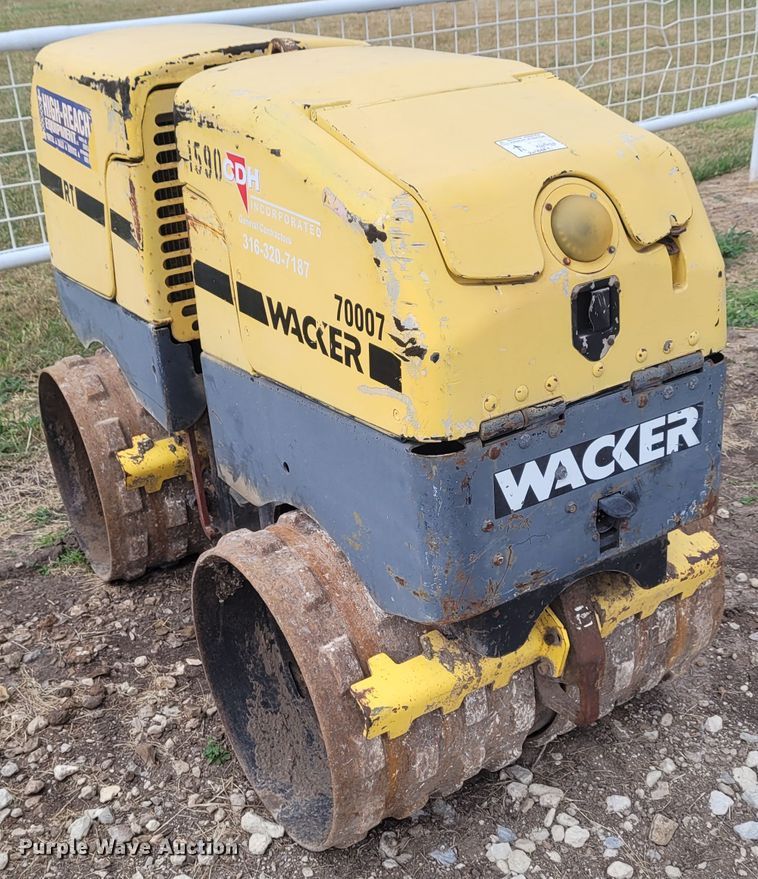 image for item FC9068 2005 Wacker RT70007  vibratory trench compactor