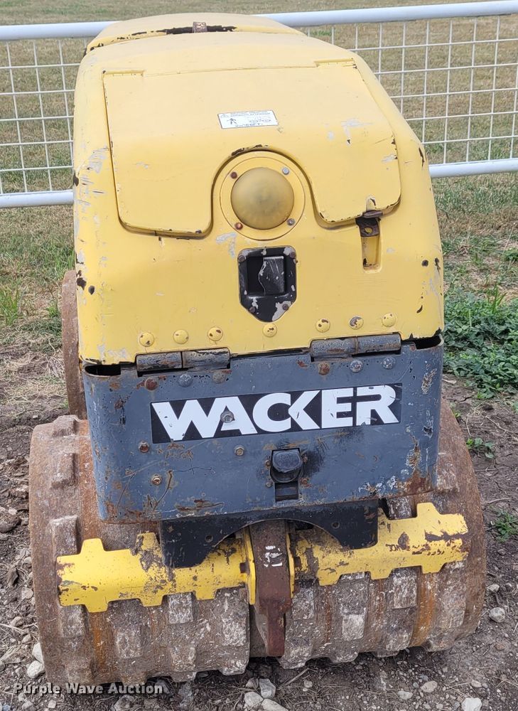 image for item FC9068 2005 Wacker RT70007  vibratory trench compactor
