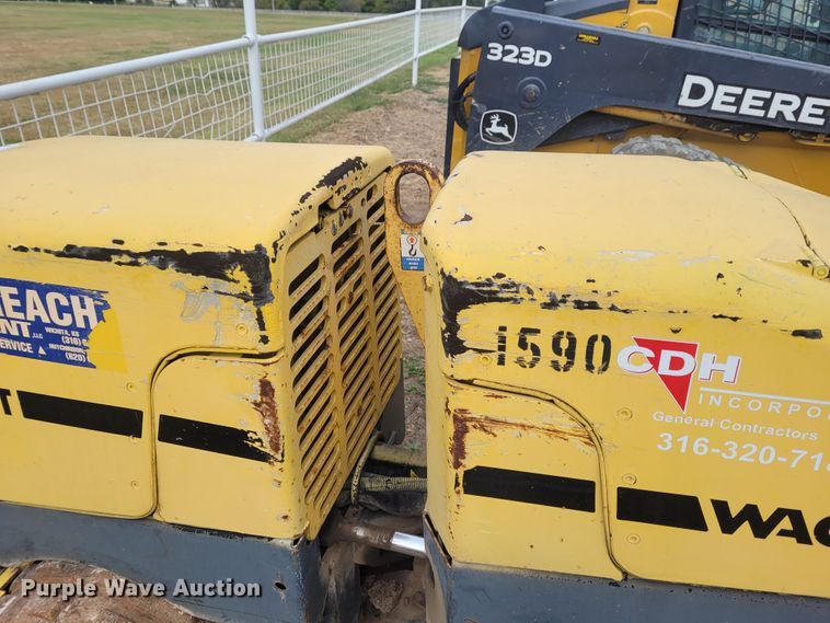 image for item FC9068 2005 Wacker RT70007  vibratory trench compactor