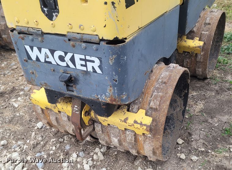 image for item FC9068 2005 Wacker RT70007  vibratory trench compactor