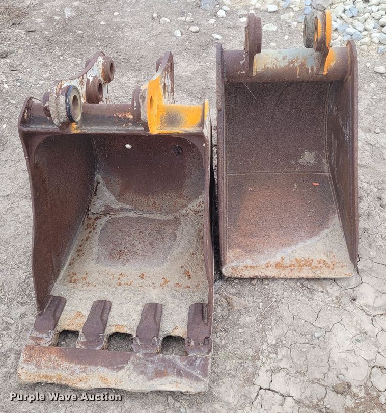 image for item FC9075 (2) backhoe buckets