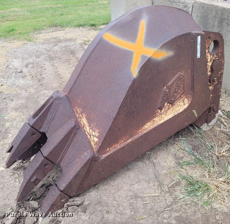 image for item FC9076 Hensley  24"W excavator bucket