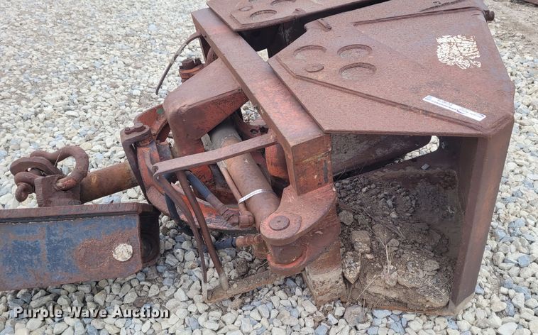 image for item FC9078 26"W clam shell bucket