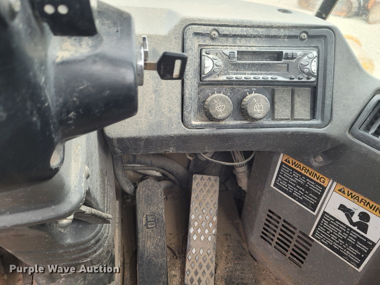 image for item FC9079 2000 Kawasaki 65Z IV  wheel loader