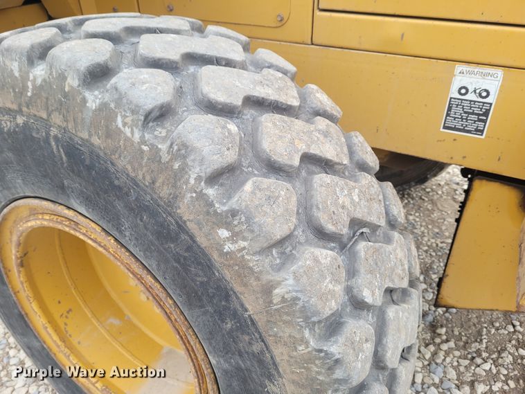 image for item FC9079 2000 Kawasaki 65Z IV  wheel loader