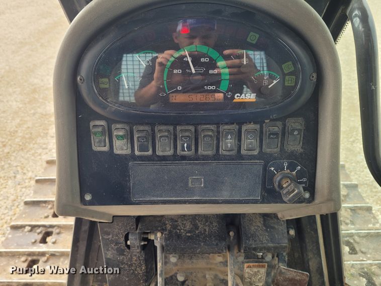 image for item FC9081 2004 Case 750K  dozer