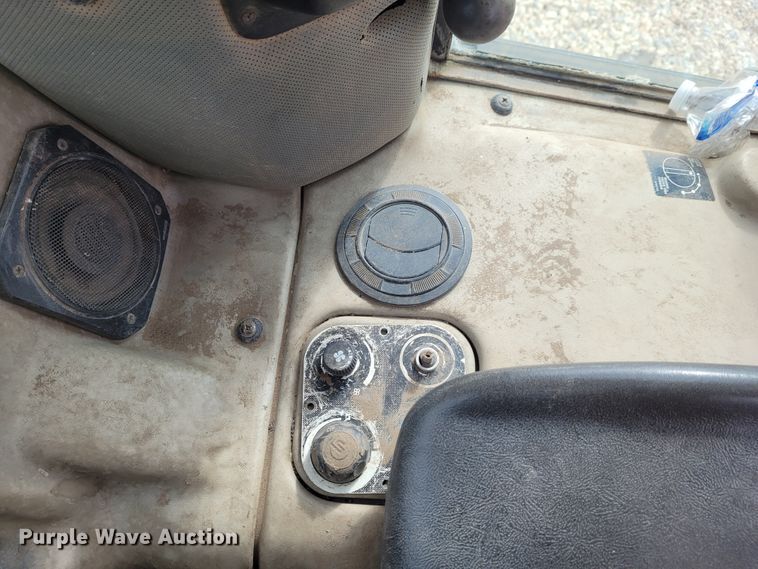 image for item FC9081 2004 Case 750K  dozer