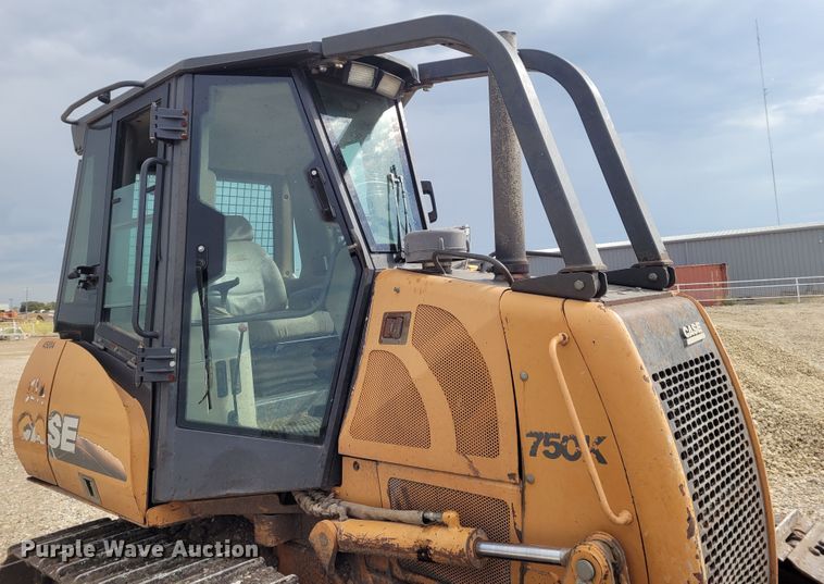 image for item FC9081 2004 Case 750K  dozer