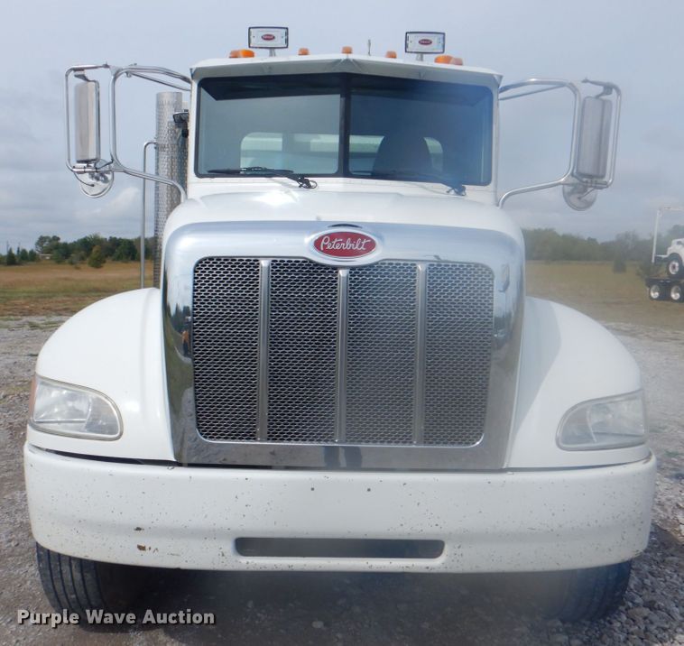 image for item HT9456 2012 Peterbilt 337  utility / service truck