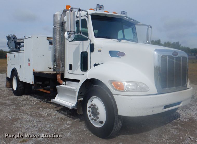 image for item HT9456 2012 Peterbilt 337  utility / service truck