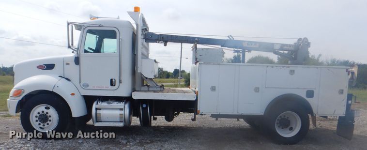 image for item HT9456 2012 Peterbilt 337  utility / service truck