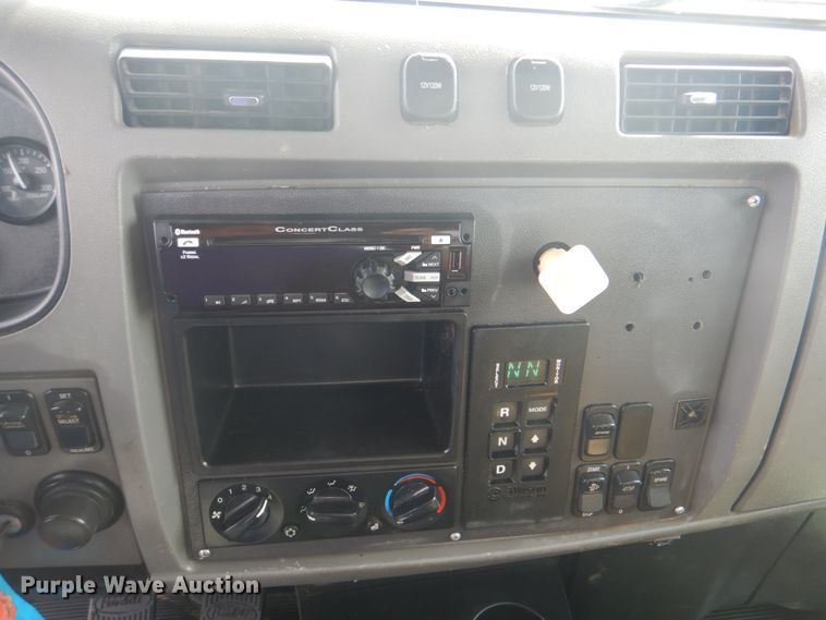 image for item HT9456 2012 Peterbilt 337  utility / service truck