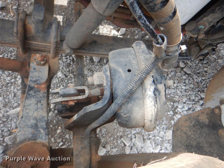 image for item HT9456 2012 Peterbilt 337  utility / service truck