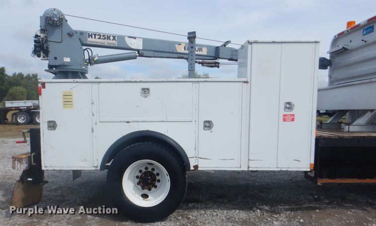 image for item HT9456 2012 Peterbilt 337  utility / service truck