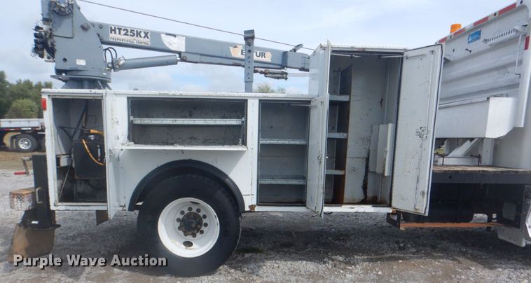 image for item HT9456 2012 Peterbilt 337  utility / service truck