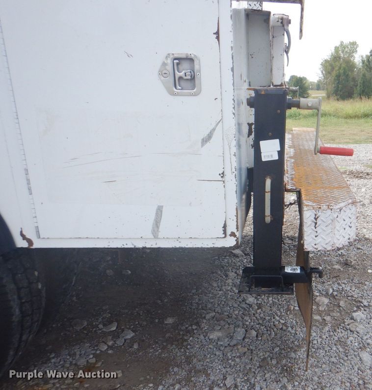 image for item HT9456 2012 Peterbilt 337  utility / service truck