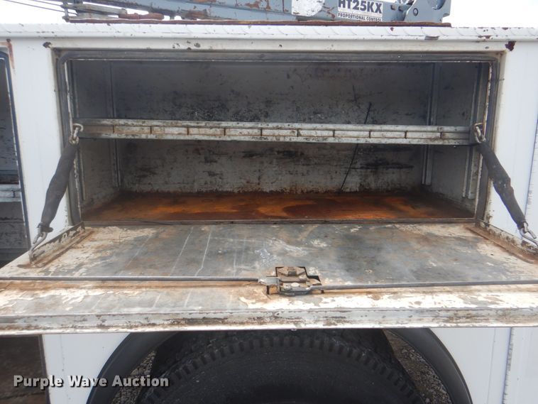 image for item HT9456 2012 Peterbilt 337  utility / service truck